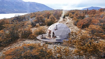 Pristine Calafate, que se inauguraría a fin de año, ofrecerá 10 lujosos domos ubicados en la estancia Dos Lagos, cerca del Parque Nacional Los Glaciares