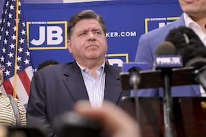 Pritzker firmó una orden ejecutiva para enmendar una nueva crisis que atraviesa el estado