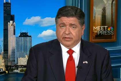 Pritzker sostuvo que Trump quiere desviar el foco de los verdaderos problemas que la gestión federal generó