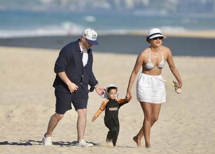 Priyanka Chopra y Nick Jonas, en tanto, pasaron un día lleno de diversión en la playa de Gold Coast, Australia