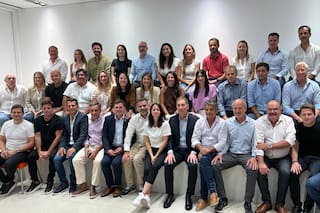 Pro reunió a su tropa bonaerense en medio de la fuga de dirigentes y ratificó su intención de una alianza con LLA
