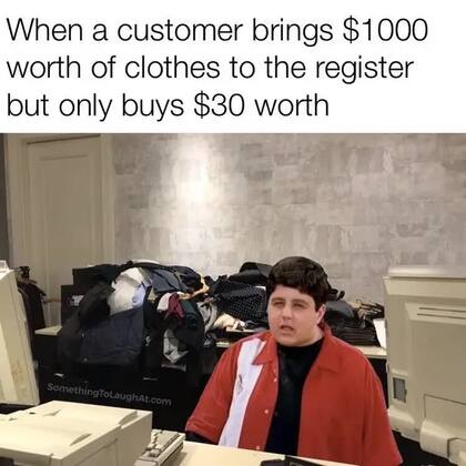 Probarse 10 remeras distintas y no llevar ninguna suele enfurecer a quien debe encargarse de ordenarlas