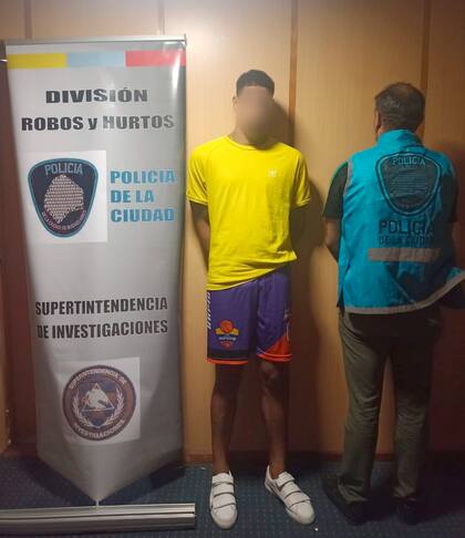 Procedimiento y detención de dos venezolanos que se hacían pasar por choferes de Uber para robarles a sus pasajeros