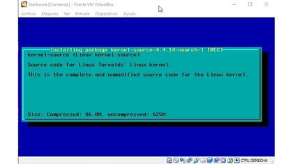 Proceso de instalación de Slackware; en este caso, el código fuente del kernel de Linux
