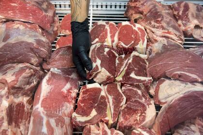El consumo masivo continuará reponiéndose desde niveles muy bajos.