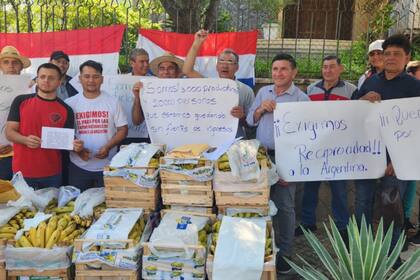Productores de Paraguay se manifestaron la semana pasada en reclamo por el pago de las bananas enviadas a la Argentina