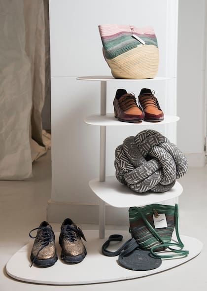 Productos diseñados por creadores de Mendoza y Rosario se exhiben y venden enla tienda de Tramando