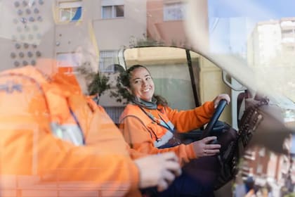 Profesionales como los conductores de ambulancia o de taxi suelen tener una menor mortalidad por Alzheimer en comparación con otras ocupaciones