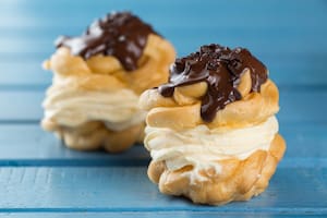 Recetas de profiteroles de distintos tamaños y rellenos