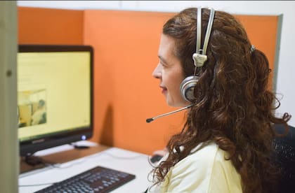 La línea de escucha para adultos mayores del Gobierno porteño empezó a funcionar en enero y ya recibió más de 30.000 llamadas desde todo el país