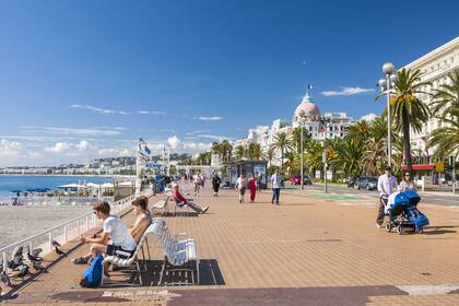 Promenade des Anglais, la costanera glamorosa de Niza