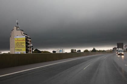 Pronóstico del tiempo: rige una alerta por tormentas fuertes en Buenos Aires