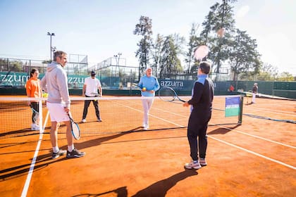 Propietarios de Azzurra Tortugas disfrutaron de una jornada a puro tenis con Javier Frana y Franco Squillari