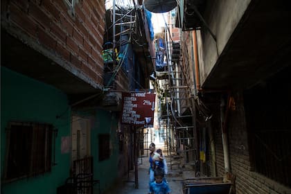 Los pasillos de la Villa 31.