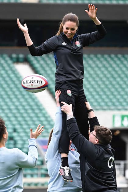 Protagonista de la jornada en el estadio Twickenham, la duquesa también se destacó en el line out. 