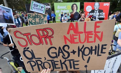 Protesta contra el calentamiento global y el cambio climático en Erfurt, Alemania, el viernes 24 de septiembre de 2021