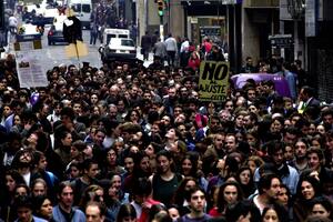 La fuerte resistencia universitaria a los recortes de la fugaz gestión de López Murphy en 2001