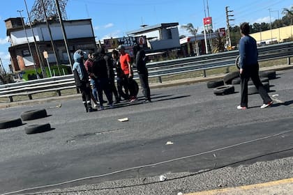 Protesta de familiares de las victimas del triple femicidio de Florencio Varela