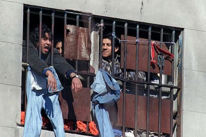 Protesta de reclusos en la cárcel de Devoto en octubre de 1996