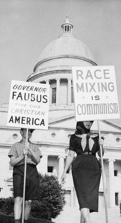 Protesta en 1959 que se oponía a la eliminación de la segregación racial.