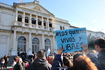 Protesta frente al Ministerio de Seguridad Bonaerense