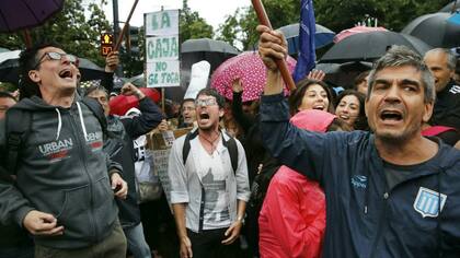 Protesta en la legislatura de La Plata