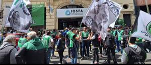 Ante una deuda de $200.000 millones, el Gobierno analiza dividir la obra social de los militares