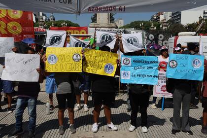 Protesta por la "Ley Ómnibus" frente al Congreso de la Nación