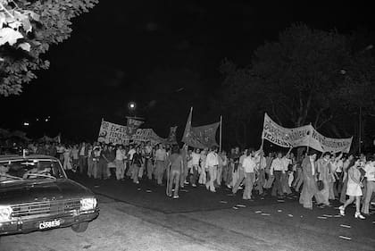 Protesta universitaria en La Plata, en 1974, con fuertes reclamos al gobierno de Isabel Perón