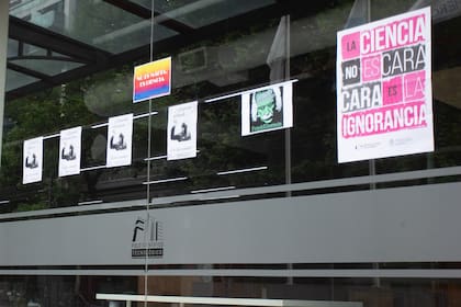 Protestas en el edificio donde funciona el Conicet