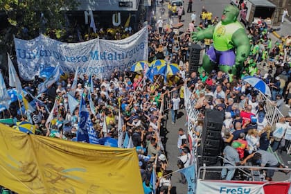 Protestas en los alrededores del Congreso en contra de la reforma laboral