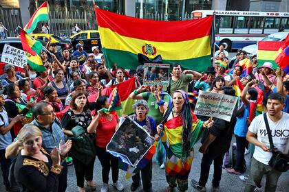 Protestas en los alrededores del Congreso por la situación en Bolivia