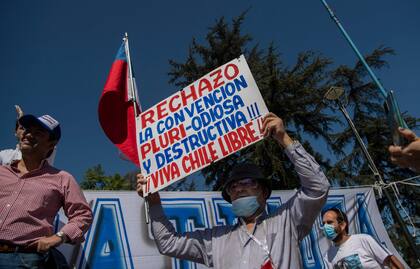 Protestas en Santiago contra la constituyente