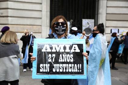 Protestas frente al domicilio de Cristina Kirchner