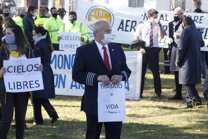 Protestas por el cierre del aeropuerto de El Palomar