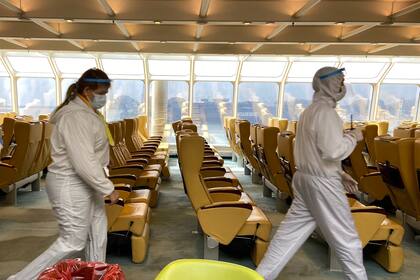 No solo se hisopa cuando se aborda al buque sino también siete días después, para contemplar ese periodo de incubación