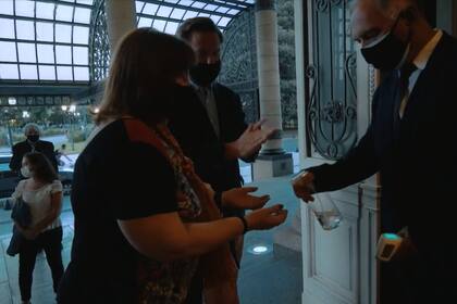 Protocolo y distanciamiento, en la reapertura del Teatro Colón