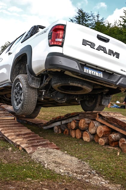 Prueba de manejo donde la suspensión mostró su capacidad en superficies irregulares.