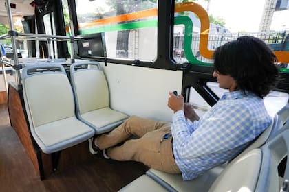 Prueba piloto con pasajeros del TramBus, el nuevo transporte eléctrico de la Ciudad de Buenos Aires