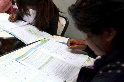 Las Pruebas Aprender para el nivel secundario que se toman hoy, son las primeras del gobierno de Javier Milei