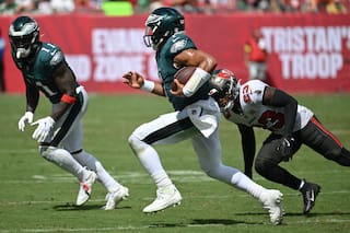 Publicación en redes sociales de A. J. Brown genera preocupación pese al 4-0 de Eagles