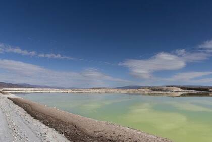 Puede llevar más de un año maximizar la concentración de litio mediante este método de evaporación.