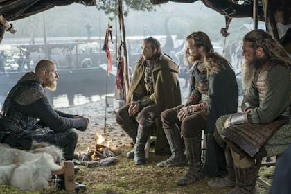"Puede que las personas busquen en esas películas algo que no se tiene, un deseo de estar menos solos, más en comunidad", dice en relación a las series, como "Vikingos"