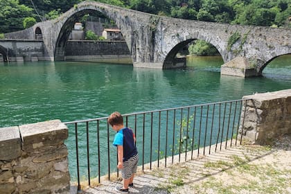 Puente del Diablo en Borgo a Mozzano, Provincia de Lucca.