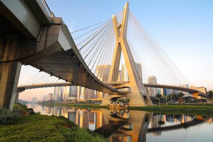 Puente Estaiada en Sao Paulo, Brasil