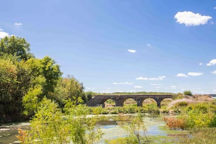 Puente sobre el arroyo de la Cruz