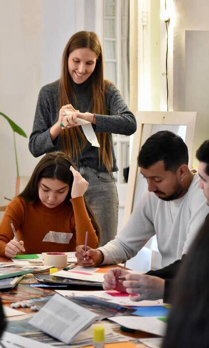 Puentes tiene presencia en 16 universidades en Argentina con un equipo de 14 tutores para chicos y chicas de contextos económicos vulnerables