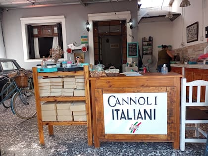 Puesto de Cannoli Italiani