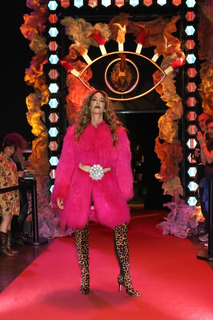 Puli Demaría y su show invierno 2025 de Puli.D. "Con mis diseños busco que cada mujer pueda expresarse con su singularidad y estilo personal, sintiéndose cómoda y elegante sea cual sea la ocasión"