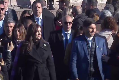 Pullaro encabezó el acto oficial por el Día Nacional de la Bandera, Victoria Villarruel participó de la ceremonia
